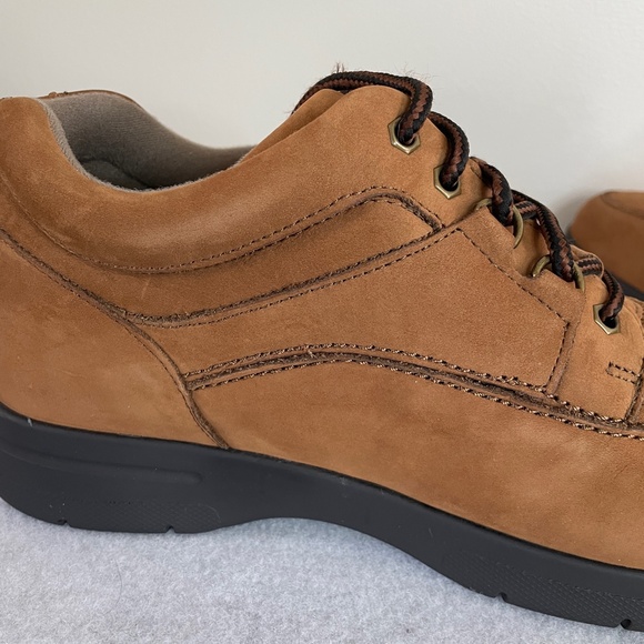 Drew Traveler Men’s Cognac Nubuck 11 Med - New in Box - Picture 11 of 16